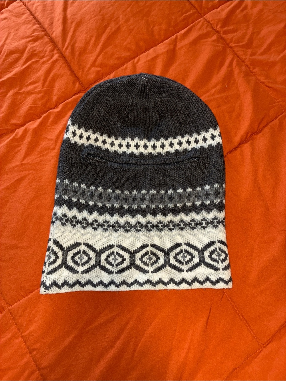 American Eagle Men's Gray and White Patterned Knit Balaclava Beanie